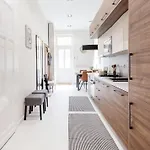 Elegant Escape Appartement