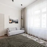 Elegant Escape * Budapest