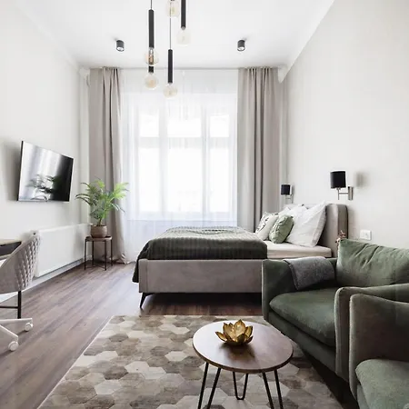 Elegant Escape Apartment Budapest